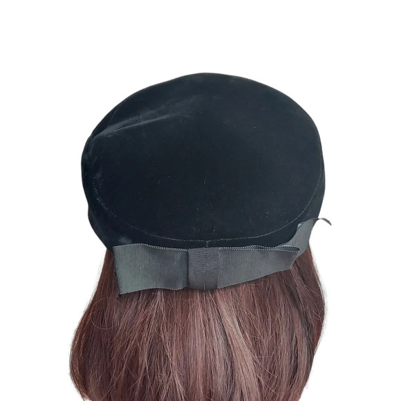 Vintage Black Velvet Union Made Back Bow Pillbox Hat - Picture 3 of 14